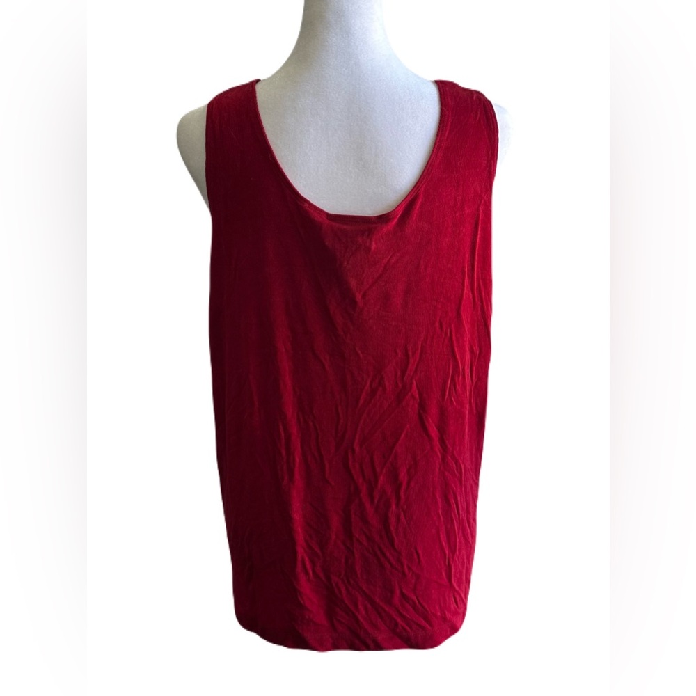 CHICOS Travelers Classic Tank in Red, Like New - Picture 2 of 3